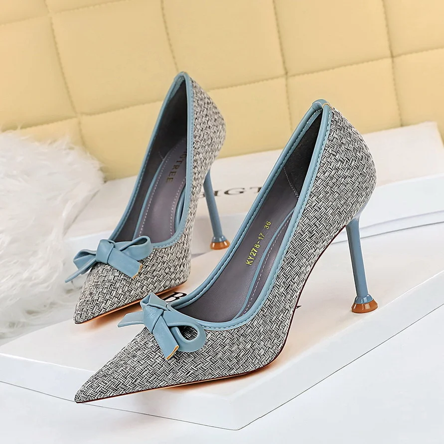 Женская кружевная обувь на высоком каблуке удобная офисная модная весну - купить