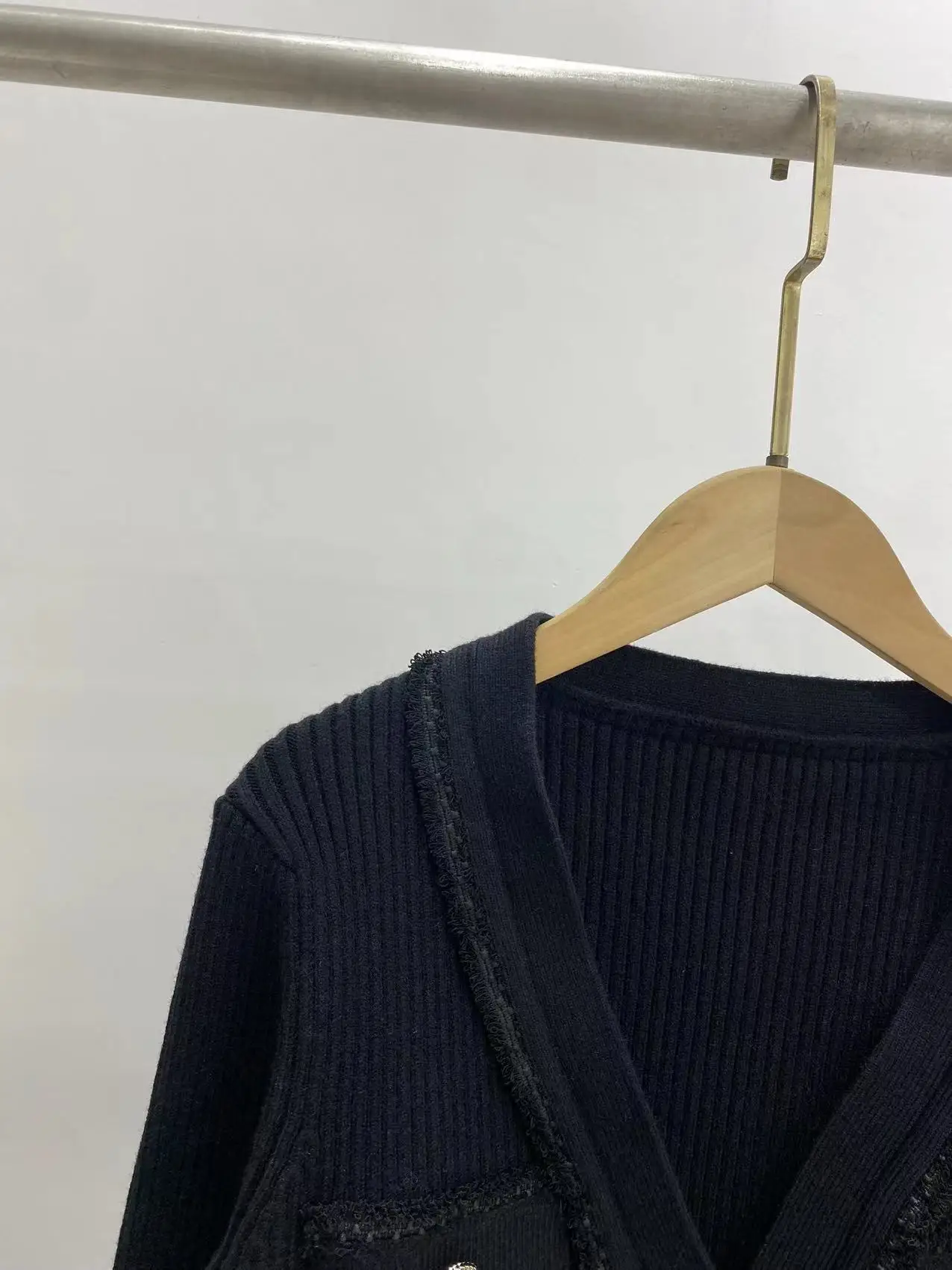 

Women Sweater V-Neck Single Breasted Slim Fit Long Sleeve Knitted Cardigan