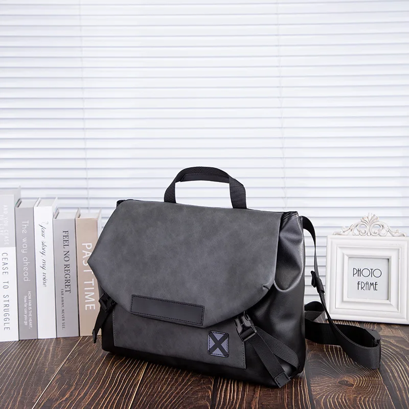 Сумка на плечо мужская водонепроницаемая мессенджер большой вместимости слинг