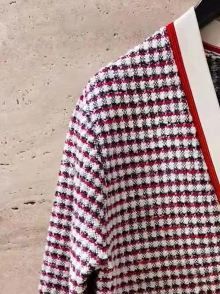 

2022 Early Spring New Contrast Color Check Badge Knitted Cardigan Coat Women Sweater Knitted Skirt Mini Skirt