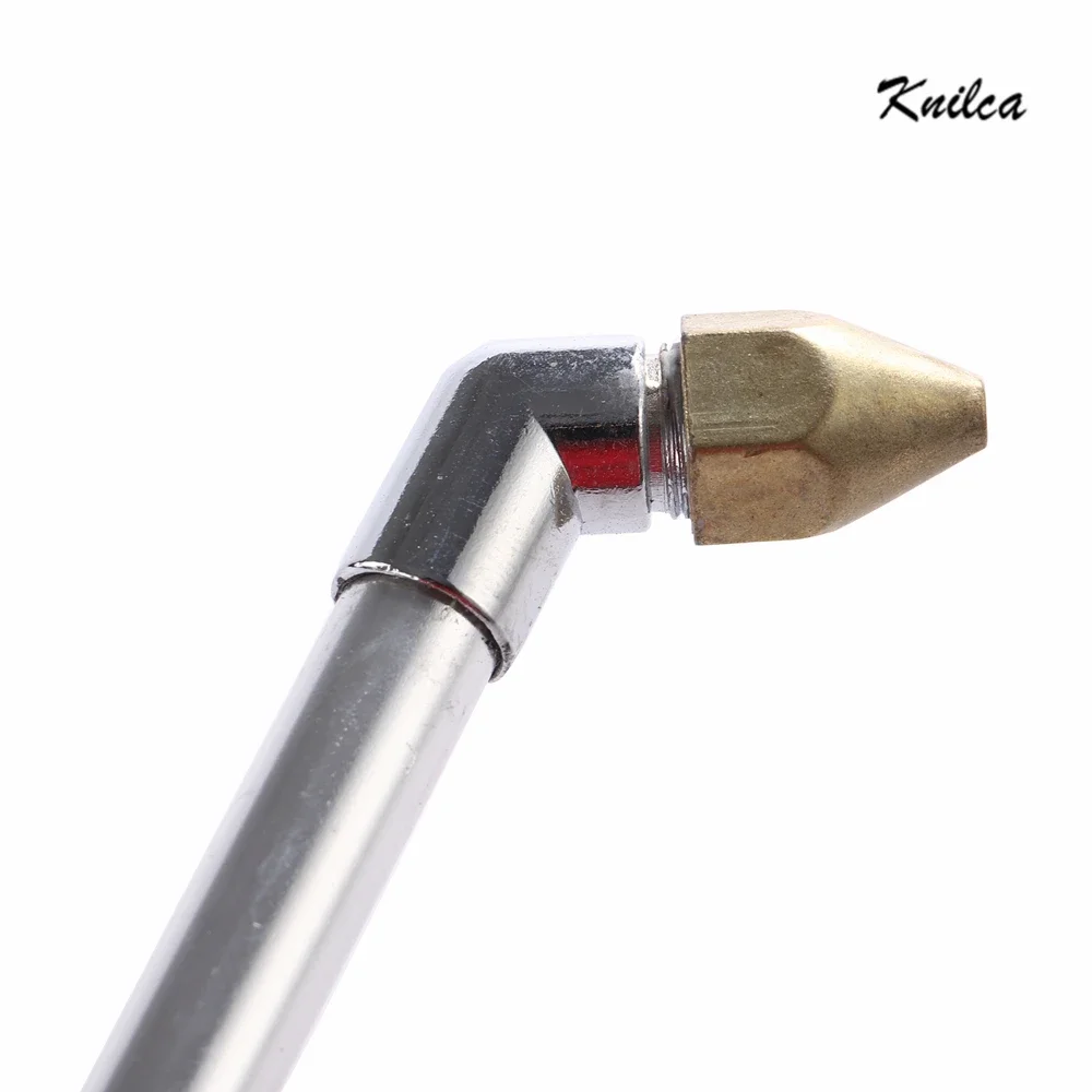 Автомобильный инструмент для очистки двигателя от пыли