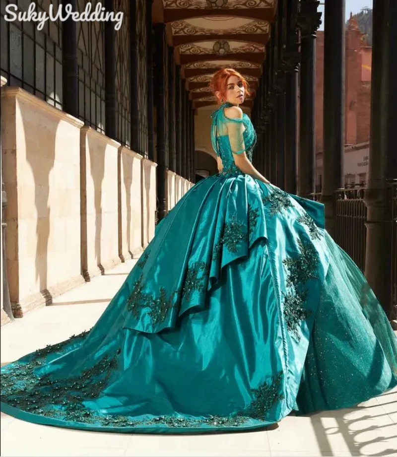

Hunter Green Princess Charro Quinceanera Dresses Crystal Applique Sweet 16 Prom Corset Long Tail vestidos de 15 quinceanera