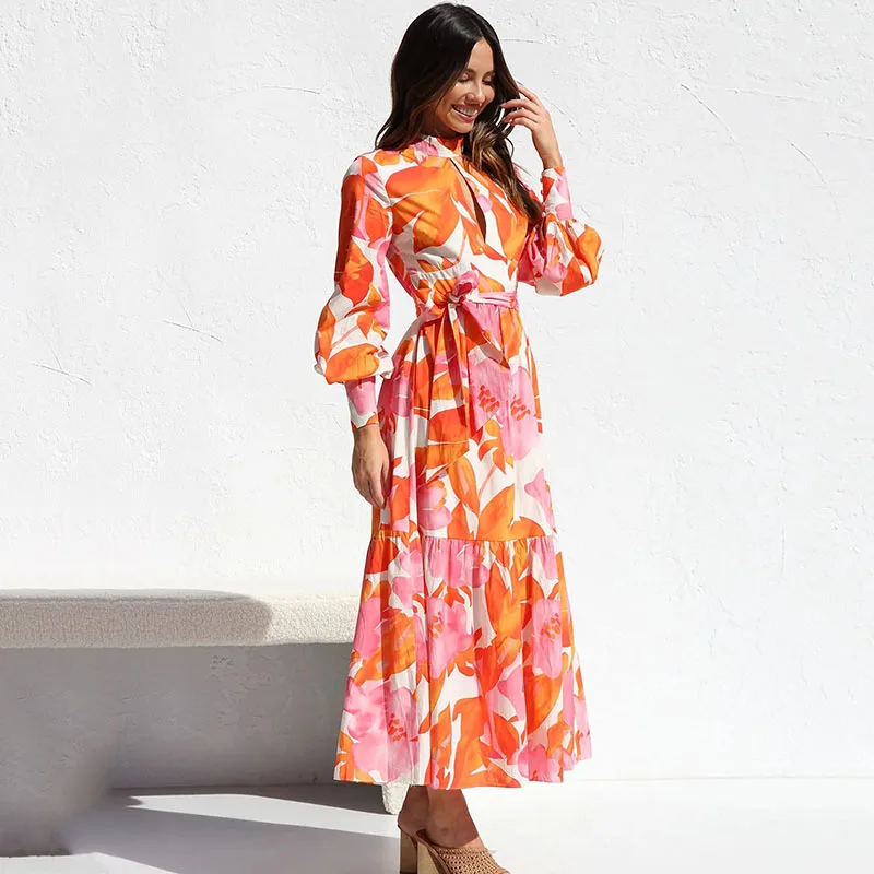 Женское ажурное платье-миди с цветочным принтом длинным рукавом и поясом