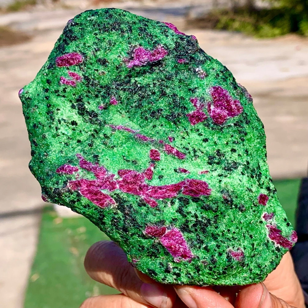 

Red And Green Treasure Natural Raws Stone Energy Gem Reiki Healing Degaussing Stone Room Office Decoration Gift