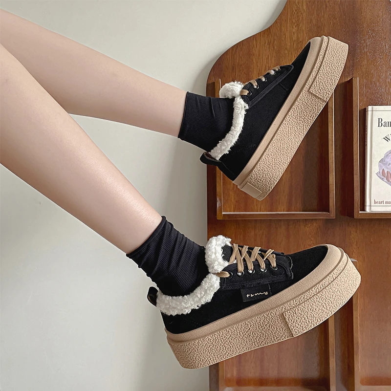 Autumn 2023 New Versatile Round Toe Thick Sole South Korean Lace Up Board Shoes Women's Frosted Leather Elevated Casual Sneakers
