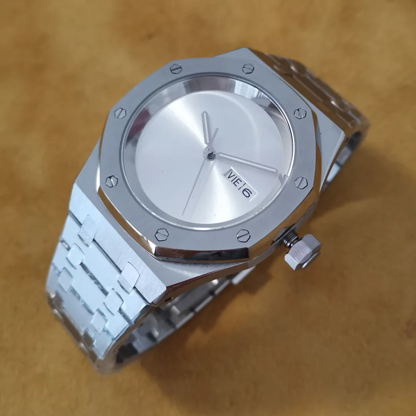 

No Logo 316L Stainless steel 41mm automatic Watch Men's Watch two date NH36 movement silver dial no number