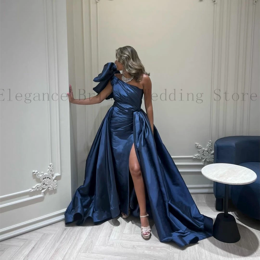 

Women's Ruffles One Shoulder Evening Dresses with Split for Wedding Sweep Train Navy Blue Satin Formal Dress A-Line vestidos