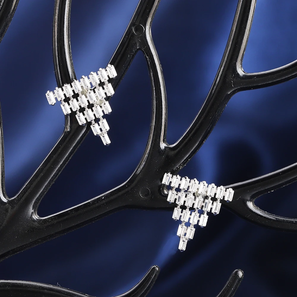 

Геометрические модные изысканные маленькие серьги-гвоздики, повседневные серьги для вечеринок, модные роскошные блестящие трапециевидные...