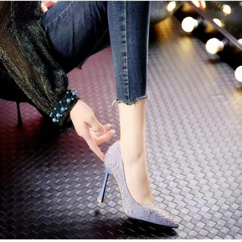 

Super High Heels Women's Stiletto Heels 2022 Spring New Street Style Purple Banquet Shoes Yujie Pointed Single Shoes