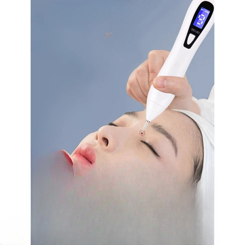 Снимите бородавки отсканируйте пятна без следов иглы и удалите кроты на лице