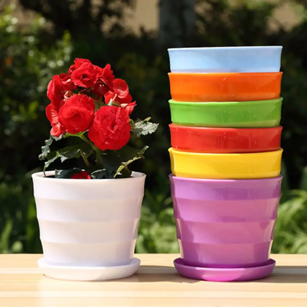Цветной пластиковый цветочный горшок
