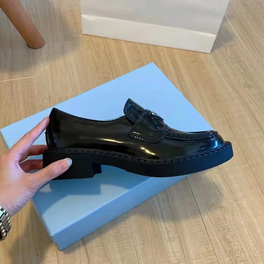 Luxury single platform shoes moccasins female leather Spring and Summer one step thick heel black british small leather shoes