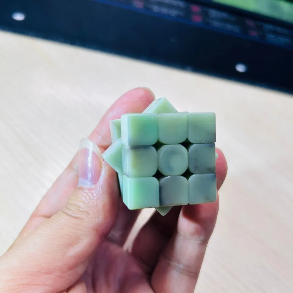 Фото 【Персональная коллекция】GAN330 Mini 3x3 Cube Magico GAN330 Test Version Ancient Jade Purple Transparency №4
