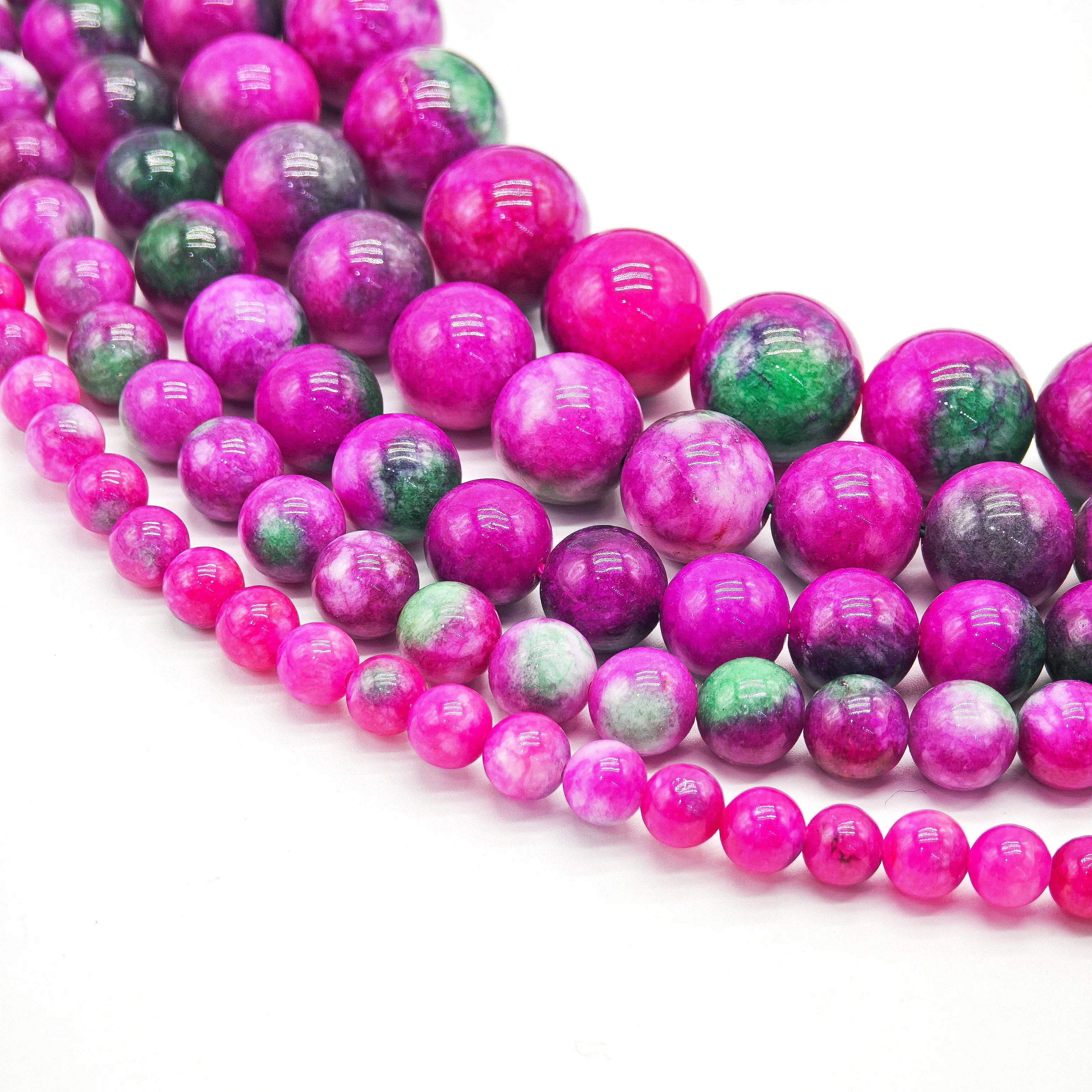 Малазийский нефрит фиолетовый бусины красные