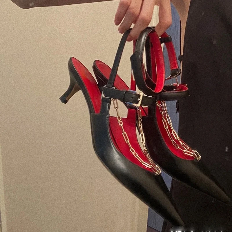 

Женские босоножки с острым носком, на высоком каблуке