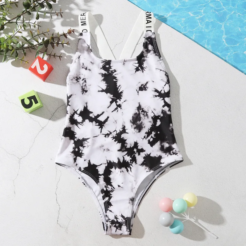 

One-Piece Girls' Swimsuit Briefs Sleeveless Casual Swimsuit