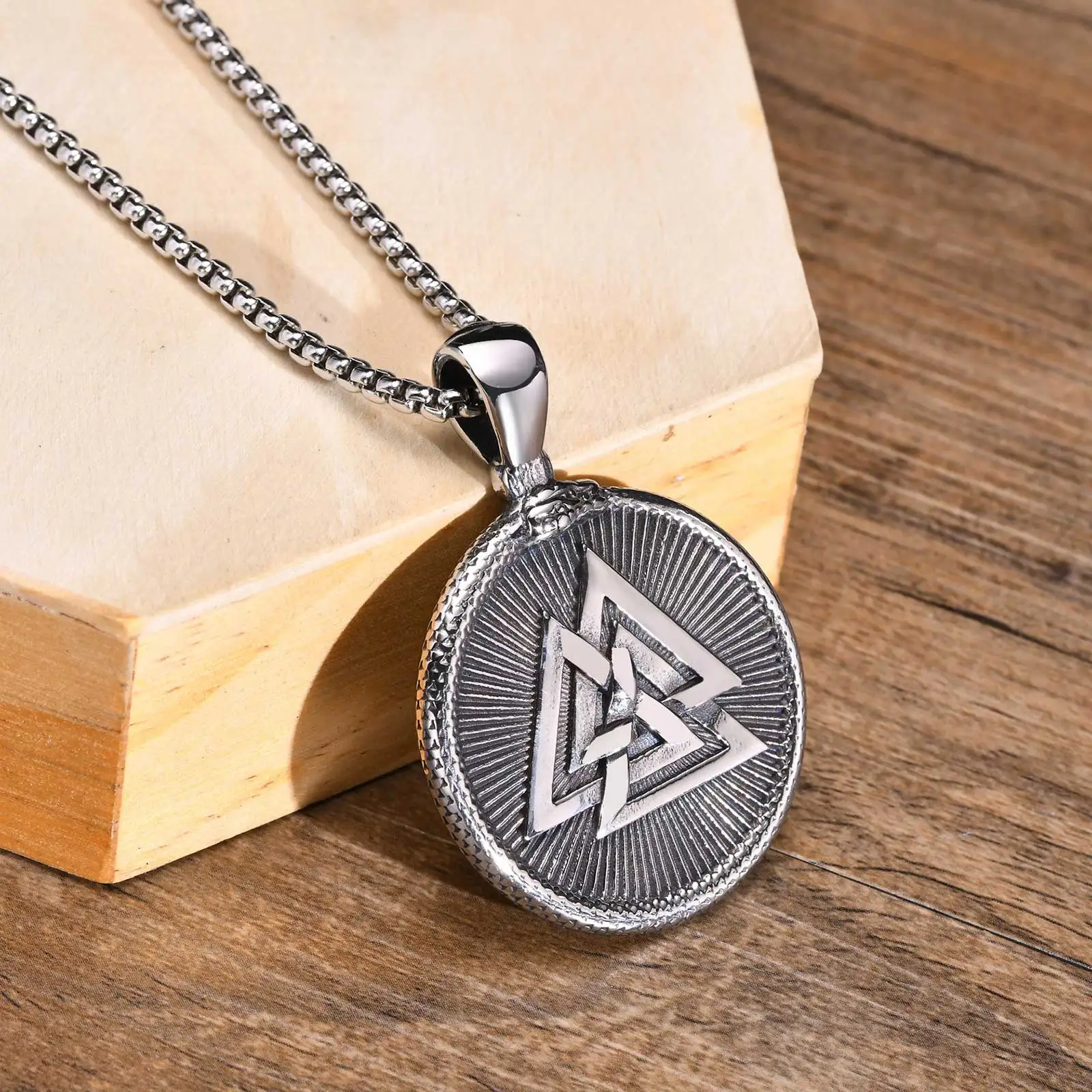 Мужская подвеска Viking Vegvisir Wayfinder Necklacec со змеиным бордом, из нержавеющей стали Runic Symbol, Скандинавская Руна Odin