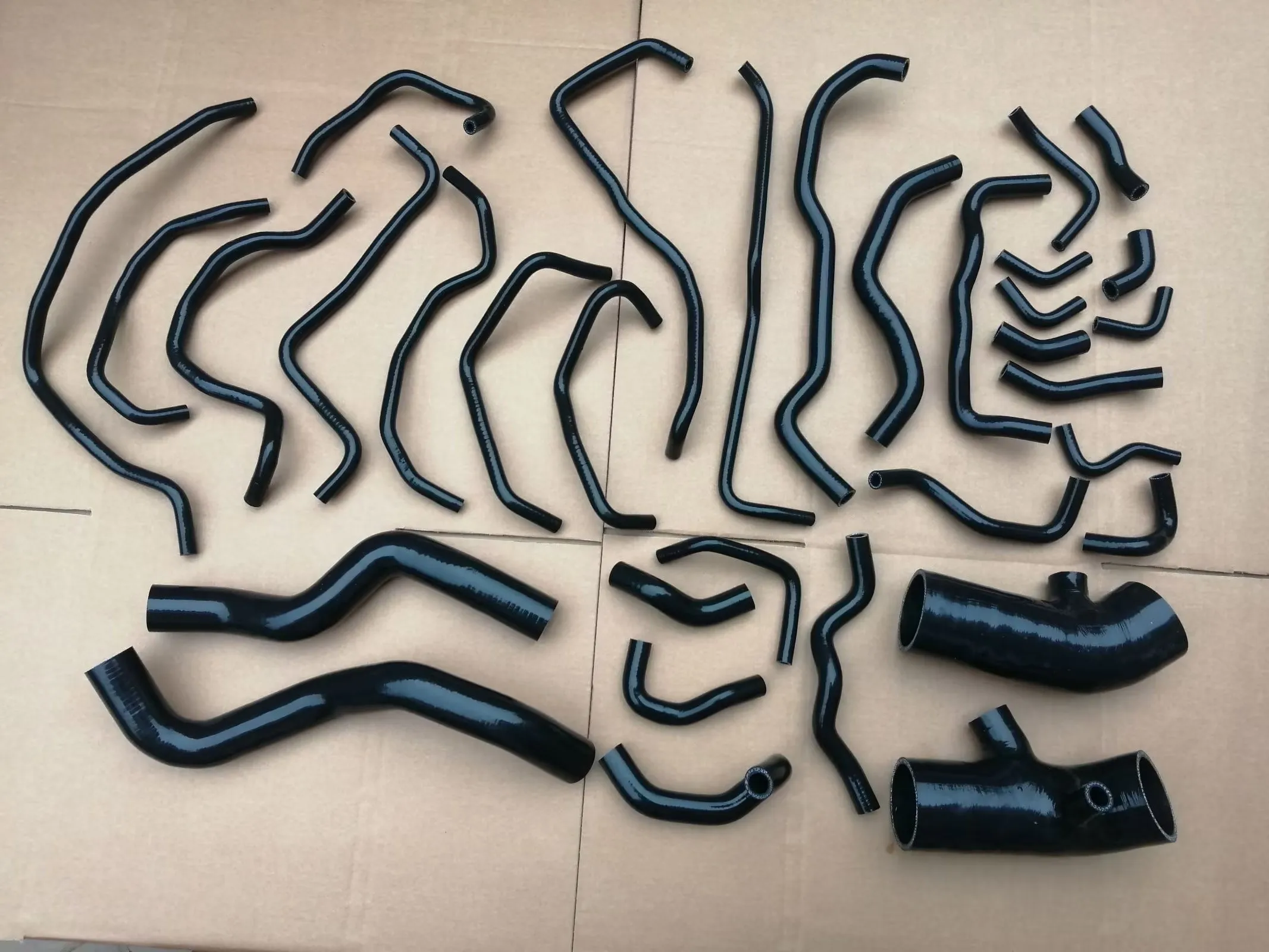 Силиконовый шланг воздухозаборника радиатора нагревателя масляного для 2009-2012