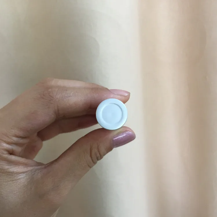 Рисунок 3 - Жидкая жидкость для роста ресниц Revita