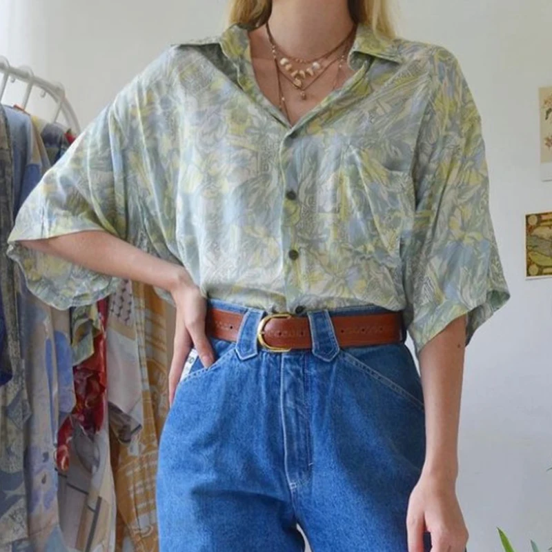 

Retro Fashion Print Lapel Short Sleeve Shirt