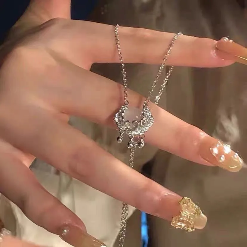 Ожерелье Ping An Lock Легкая Роскошь Простой Высококачественный Женский Нежный