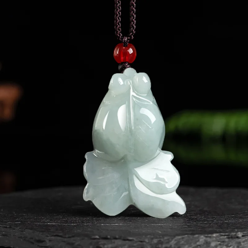 

Hot Selling Natural Jadeite Goldfish Pendant Charm Necklace Exquisite Jewelry Luck Amulet Fashion Accessories Sweater Chain Gift