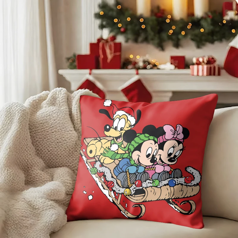 

MINISO Рождественская наволочка с Микки и Минни