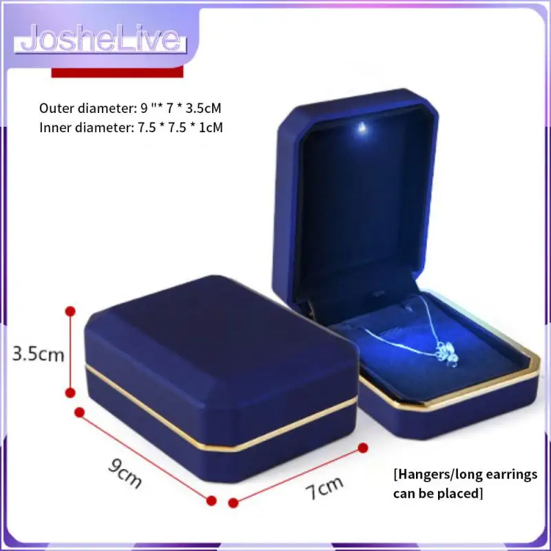 

Led Light Diamond Ring Box Easy To Clean Red Velvet Ring Jewelry Box Waterproof And Wear-resista Bracelet Box Easy To Carry