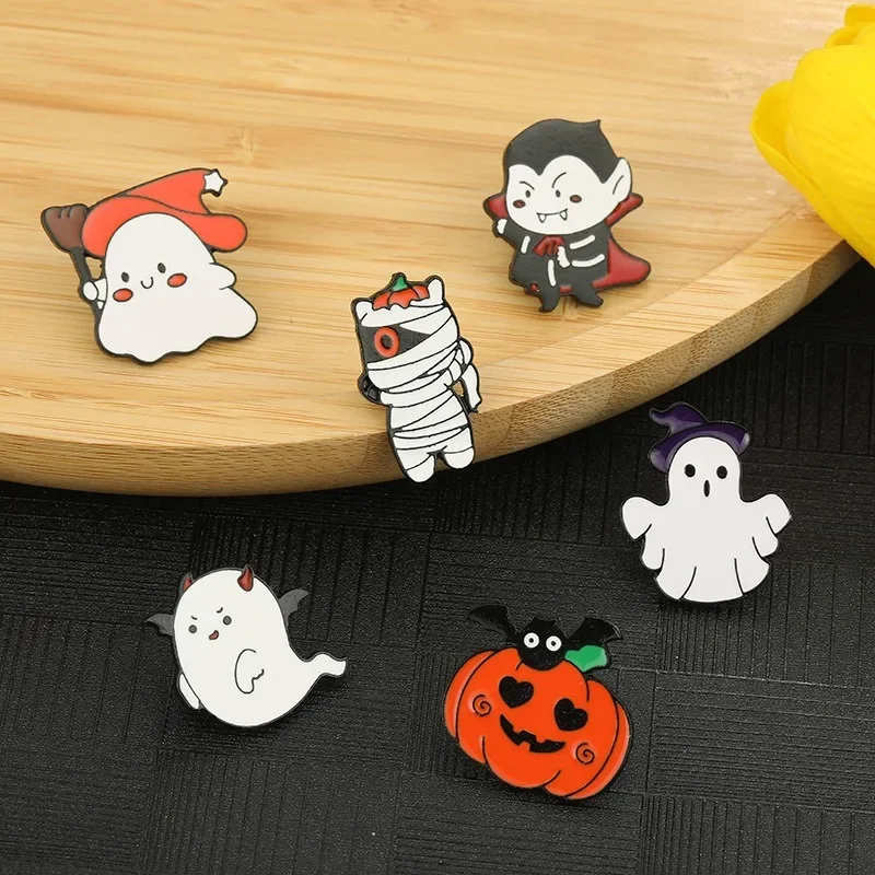 

Europe and The New Cartoon Halloween Brooch Cute GhostPumpkin Head MummyBadge Metal Brooch Wholesale Pines Metálicos Значки Pins