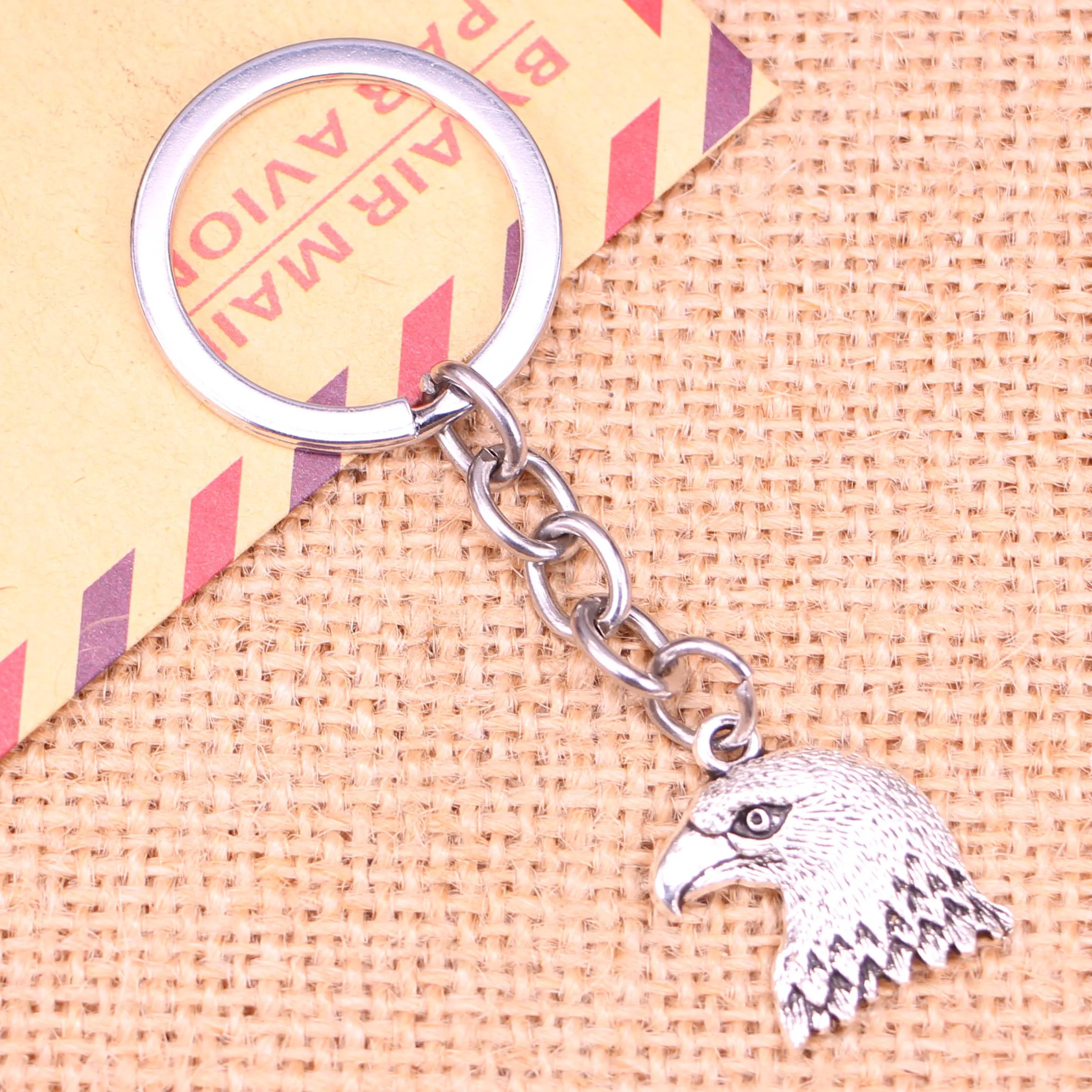 

20pcs New Fashion Keychain 21x19mm hawk eagle Pendants DIY Men Jewelry Car Key Chain Ring Holder Souvenir For Gift