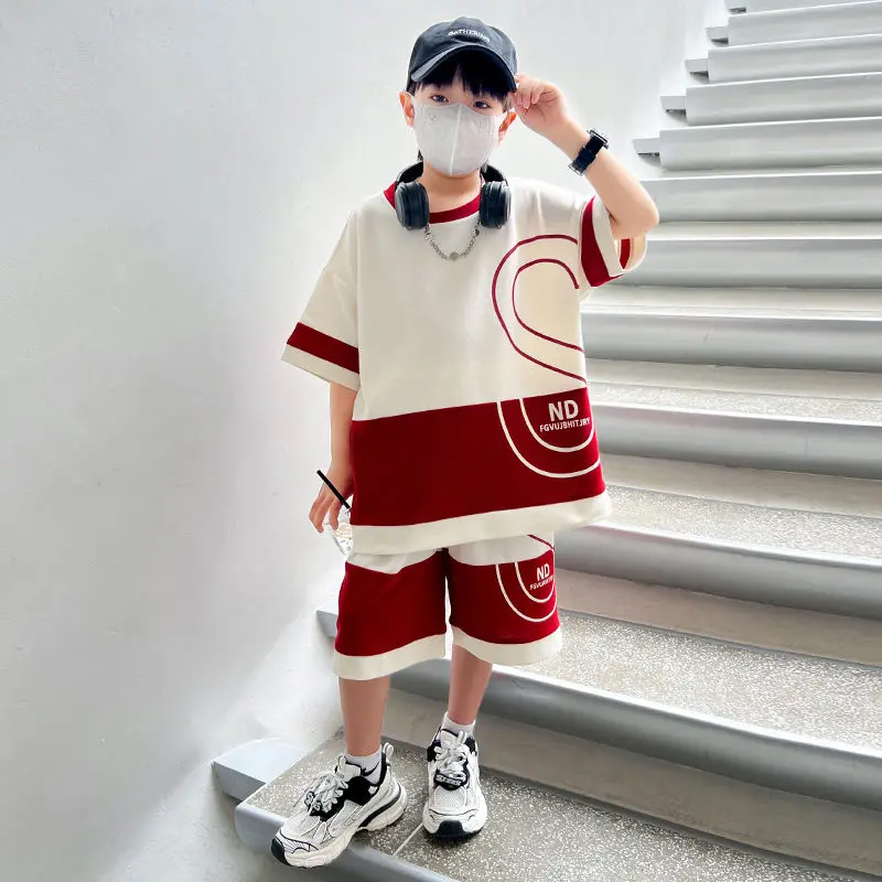 

Футболка с коротким рукавом и штаны для мальчиков, на возраст 6-12 лет