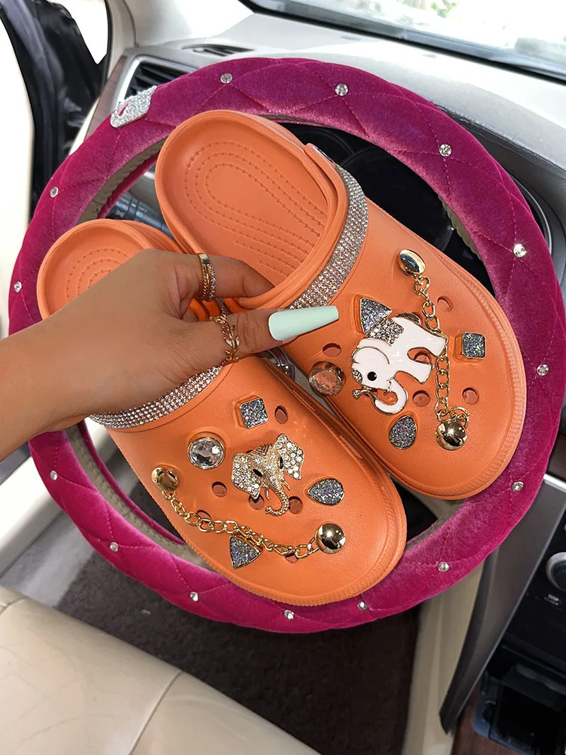 

Women Sandals Shoes Summer Chain Platform Slippers Beach Garden Shoes 36-41 Size Shine Clogs With Charms Female Casual Shoes