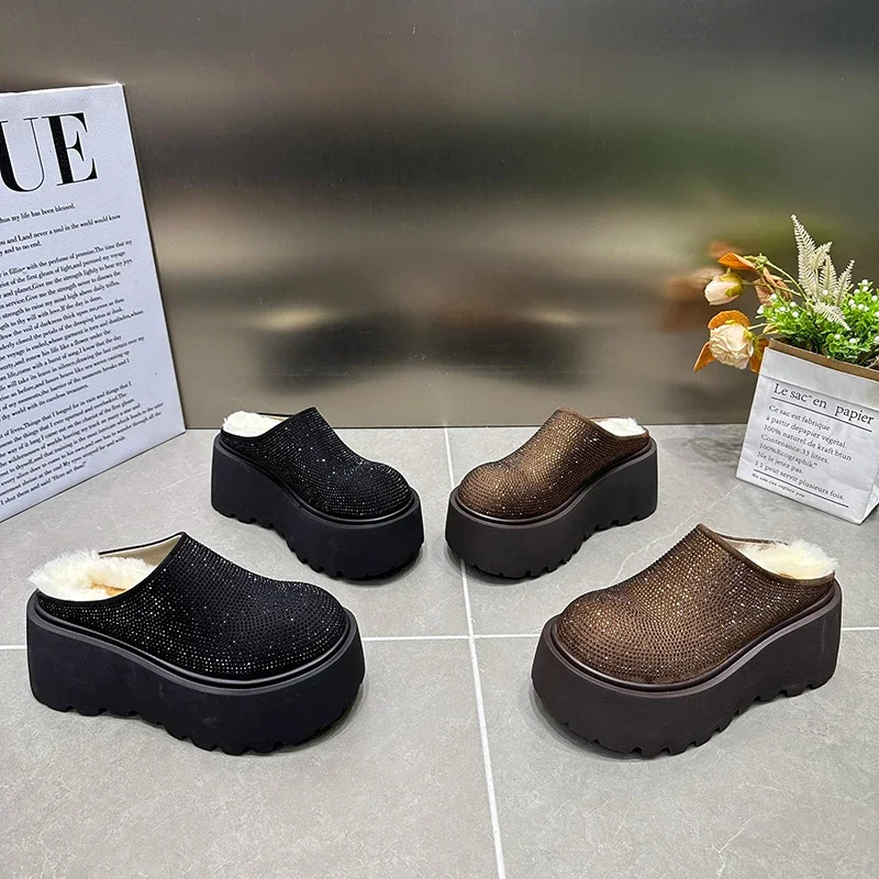 Короткие плюшевые женские шлепанцы со стразами повседневные удобные уличные