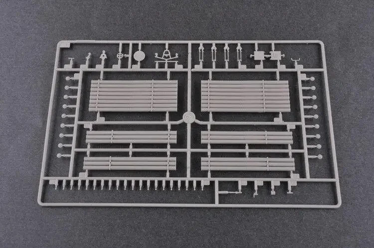 Трубач 1/35 01032 Русский 9П138 Град-1 на Zil-131 Модельный комплект