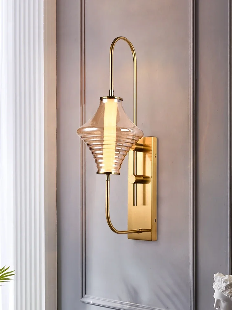 Минималистичный стеклянный настенный светильник LASHA |