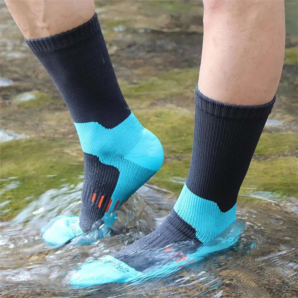 1 Pair Waterproof Socks Elastic Mid-Tube Soft Socks Foot Protection Winter Hiking Wading Riding Skiing Socks for Outdoor Sports