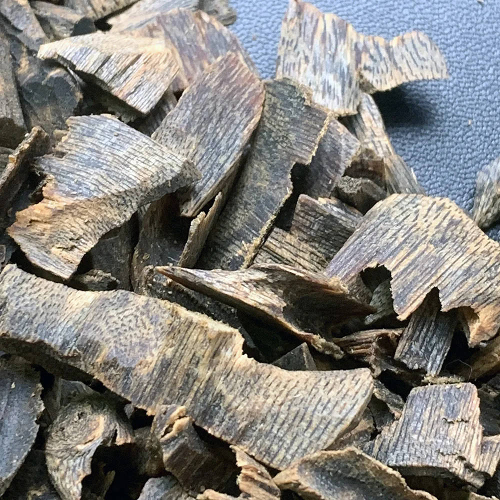 

Wholesale 100g Genuine Chinese Kynam Chips Full Oil Sinking Incense Ganan Kinam Oudh Wood natural fragrance