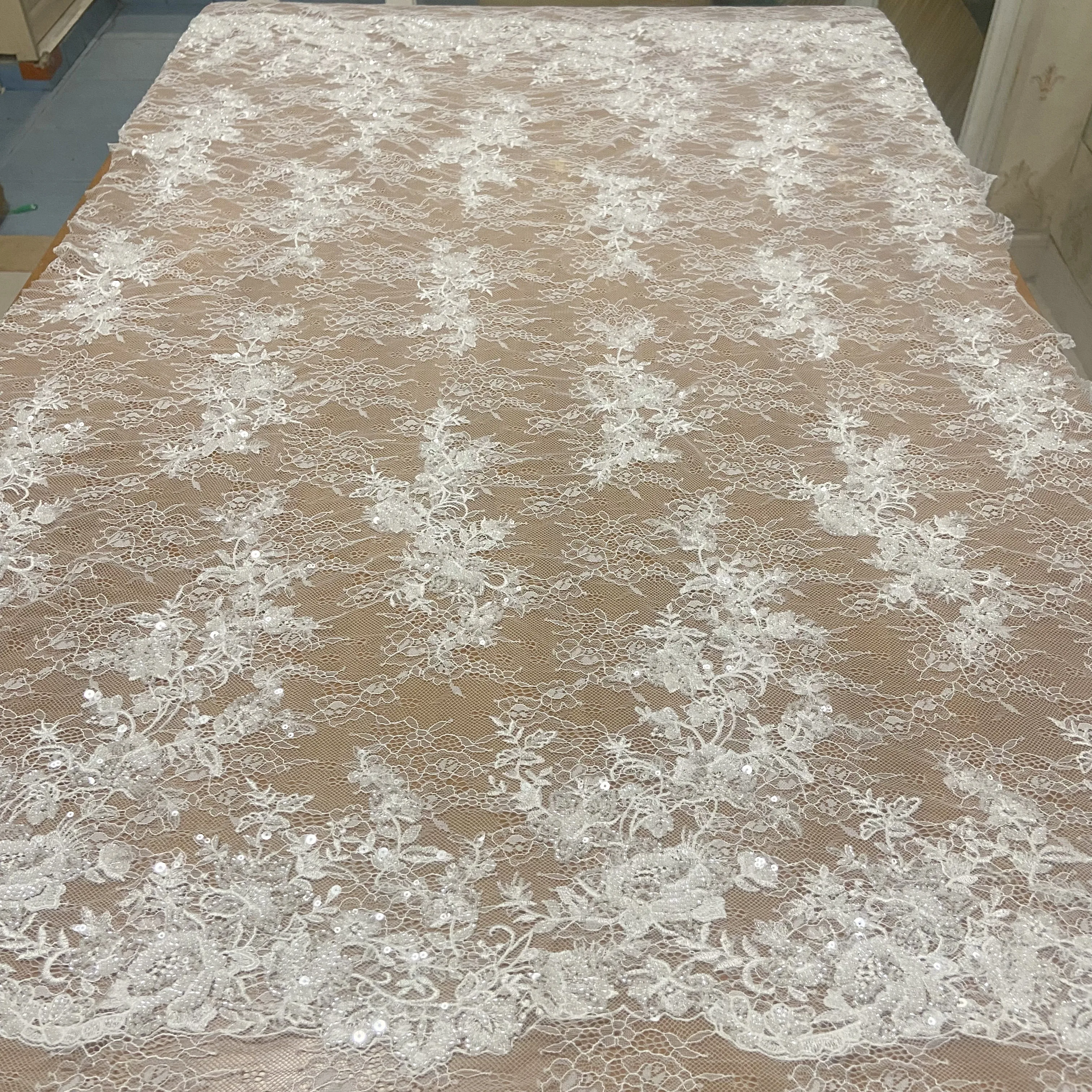 Кружевная ткань