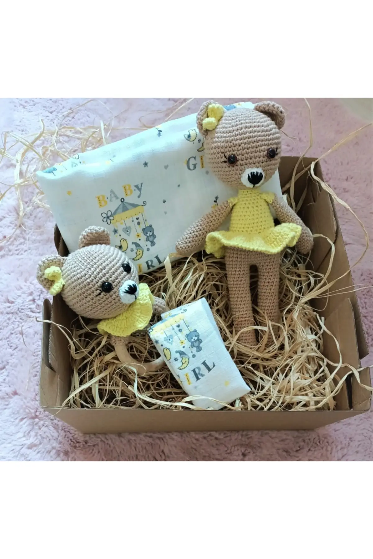 Baby Gift Set - Müslin Blanket And Amigurumi Toy Yellow Mother & Kids