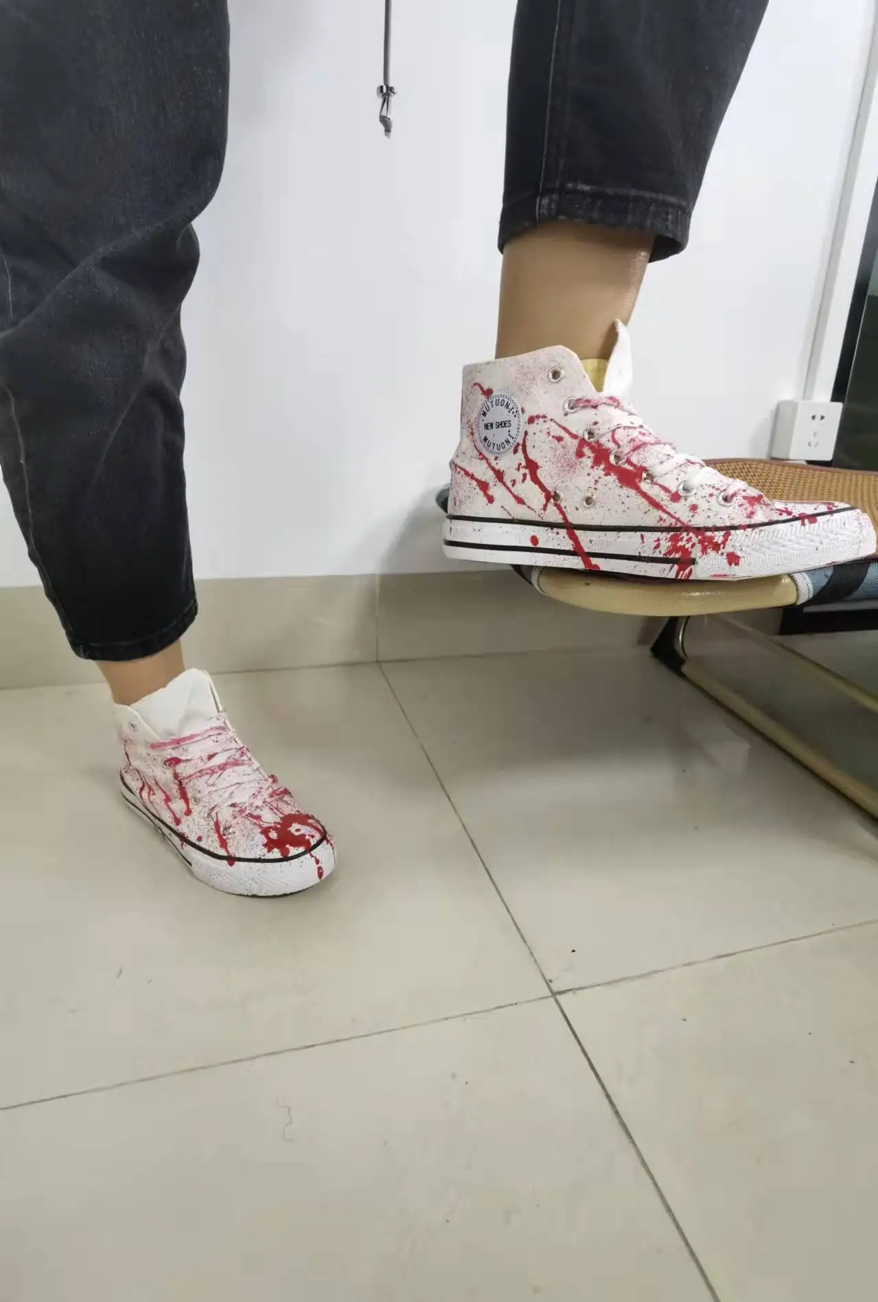 Рисунок 6 - Кроссовки мужские с вулканизированной подошвой