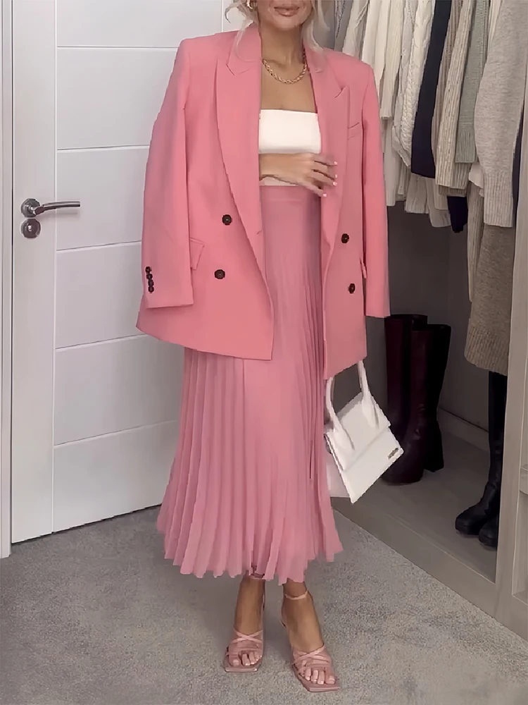 Рисунок 2 - Женский свободный однотонный пиджак с карманами