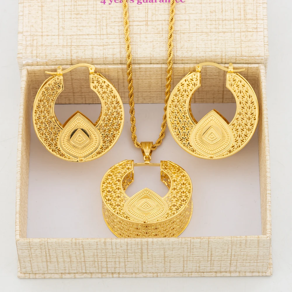 

Hoop Earrings and Necklace for Women Fashion Gold Plated Statement Earrings and Pendant Weddings Bride Jewelry Set for Daily