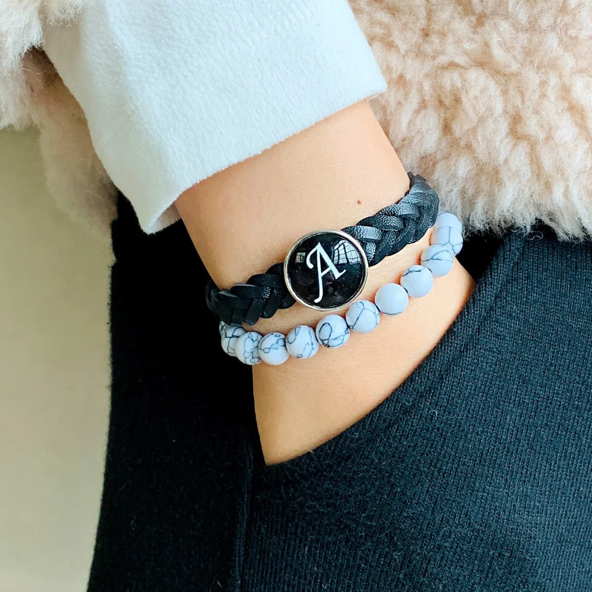 Браслет с бирюзовыми бусинами