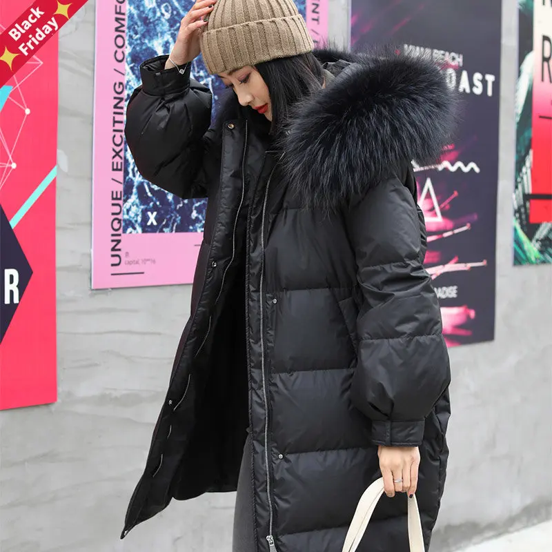 

Женский черный пуховик