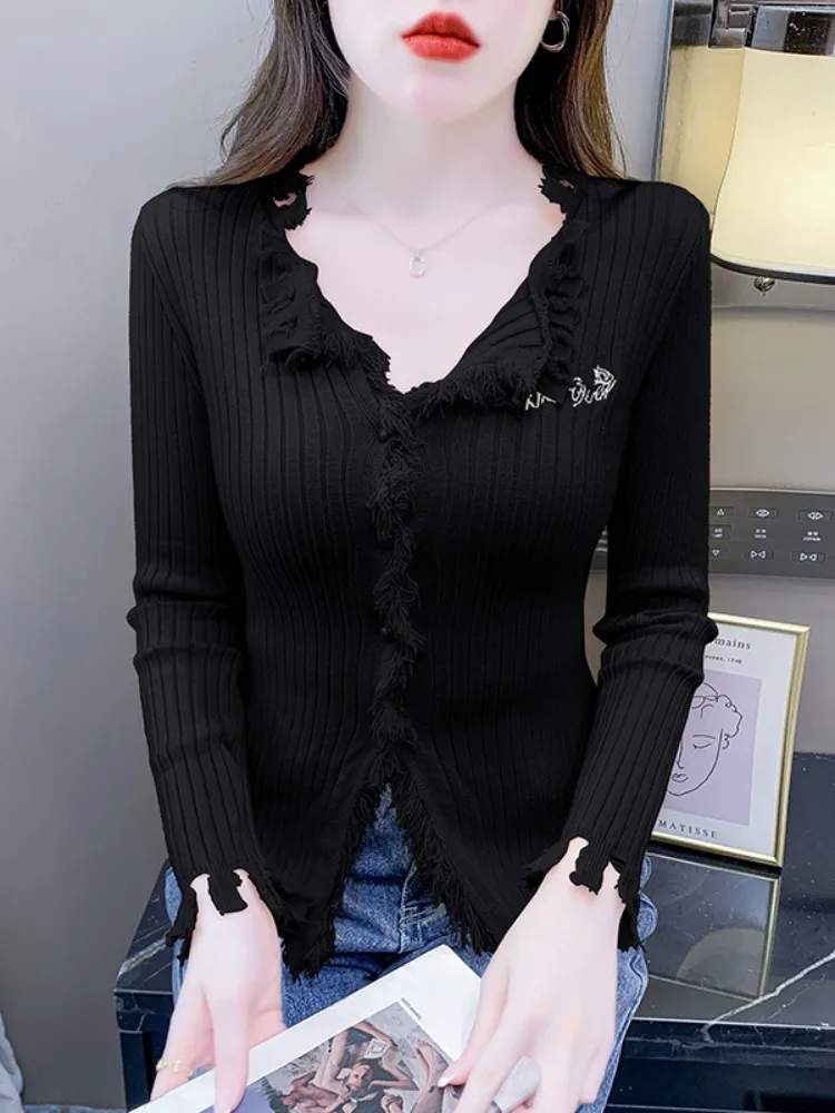 Женский вязаный кардиган с нерегулярной кисточкой и v-образным вырезом осенний