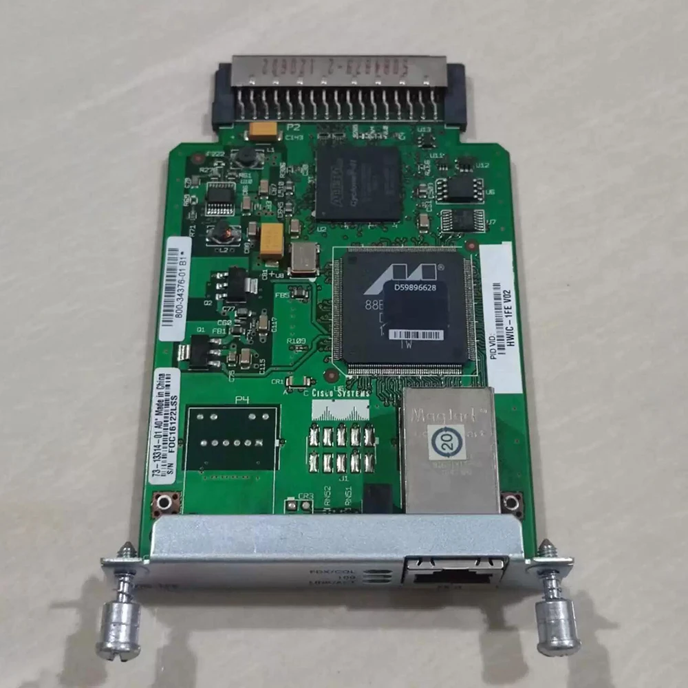 1-портовый 100-гигабитный модуль Ethernet для Cisco 2811 3825 3925 HWIC-1FE