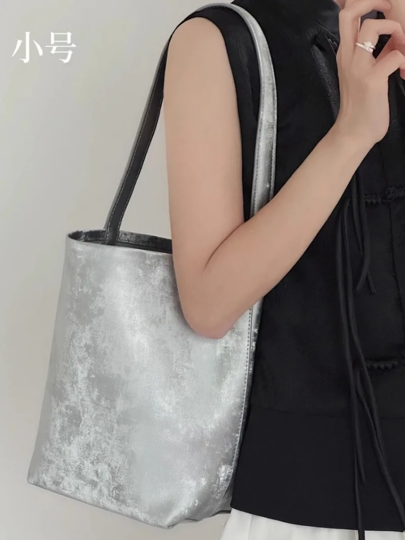 Нишевые дизайнерские легкие роскошные атласные сумки-тоут из воловьей кожи