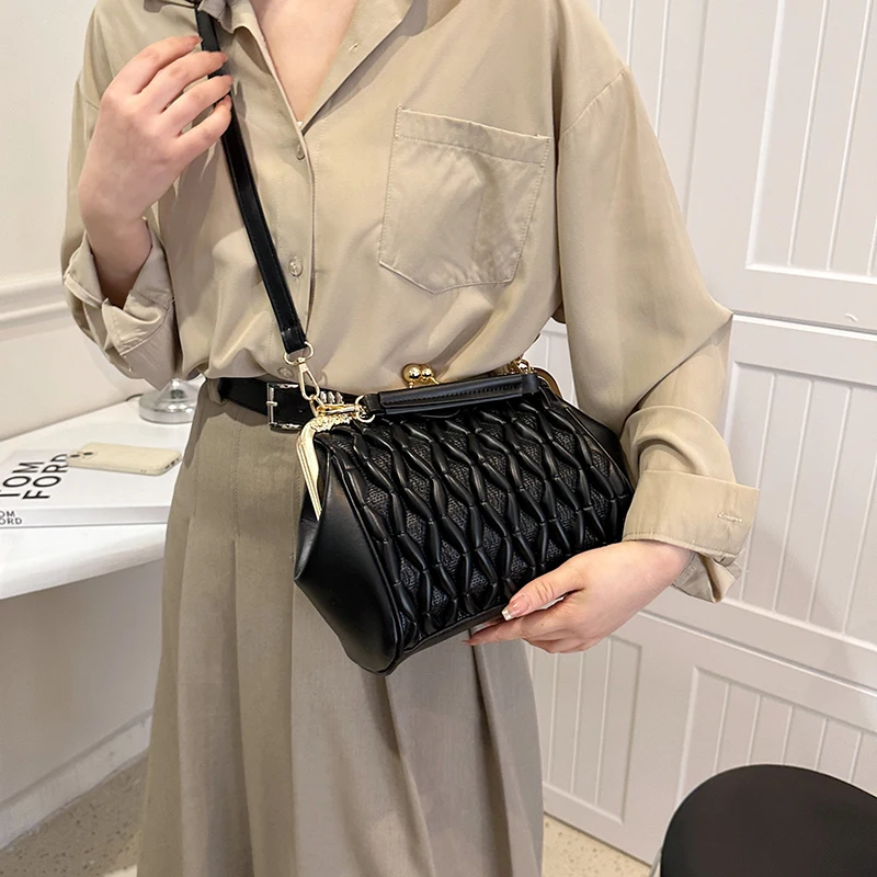 Fashion Women's Bag Trend Vintage  Totes Bags For Women Evening Clutch Shoulder Bag Pleated Luxury Designer Handbag For Women