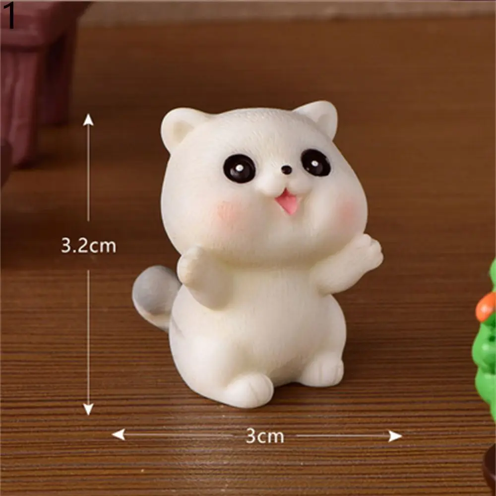 

Миниатюрная фигурки кошки из пластика