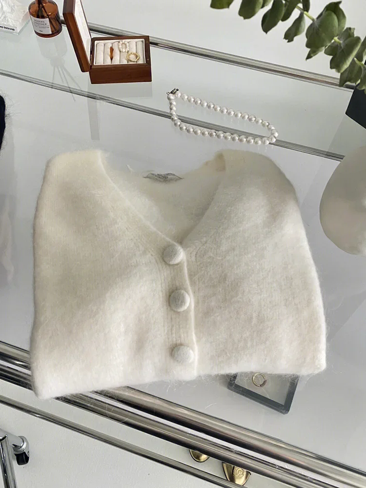 Утолщенный мягкий женский вязаный кардиган с v-образным вырезом осень/зима 2023